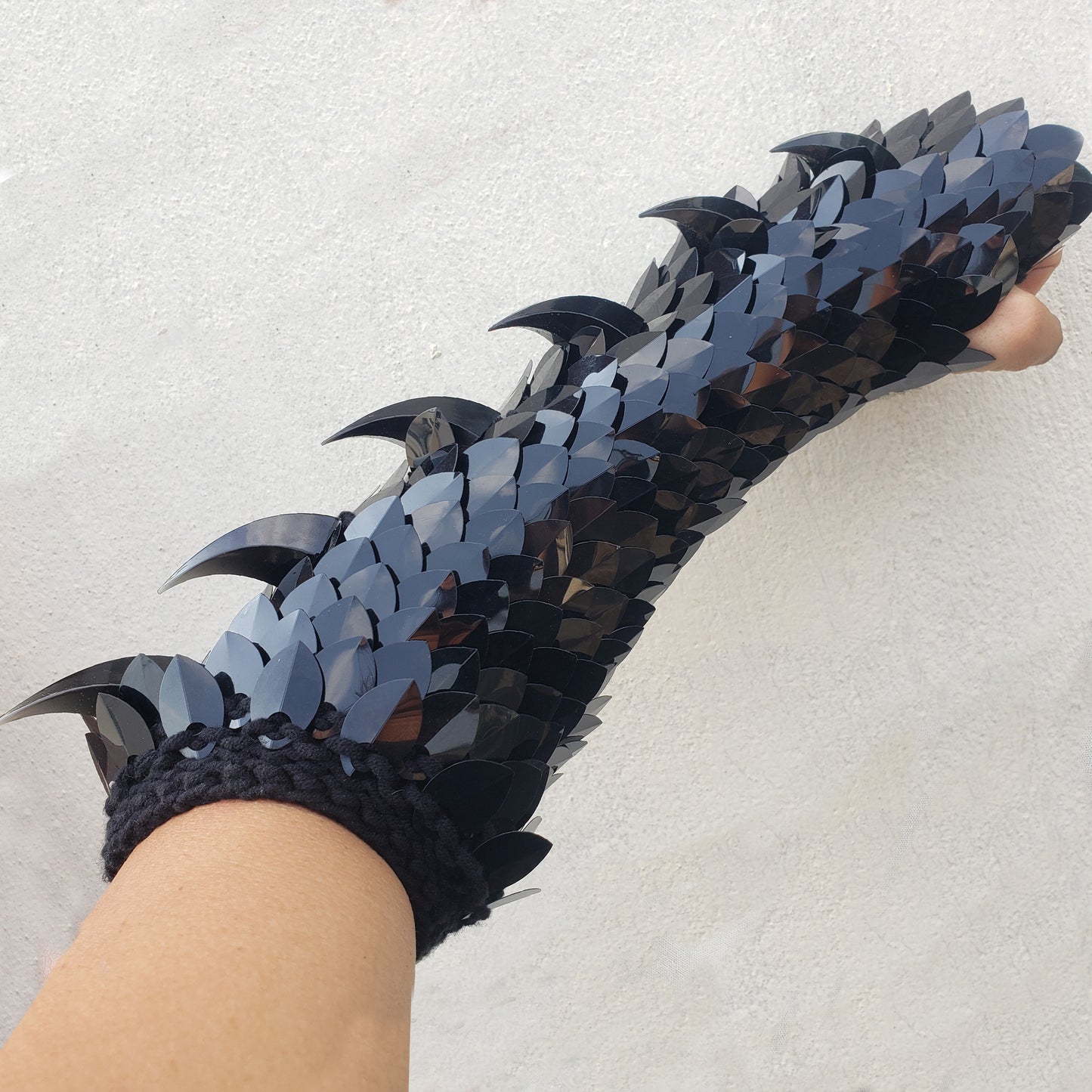 Knitted Scalemail Gauntlets Armor Scale maille Gloves with Dragon Claw,LARP Halloween Dragon Costumes