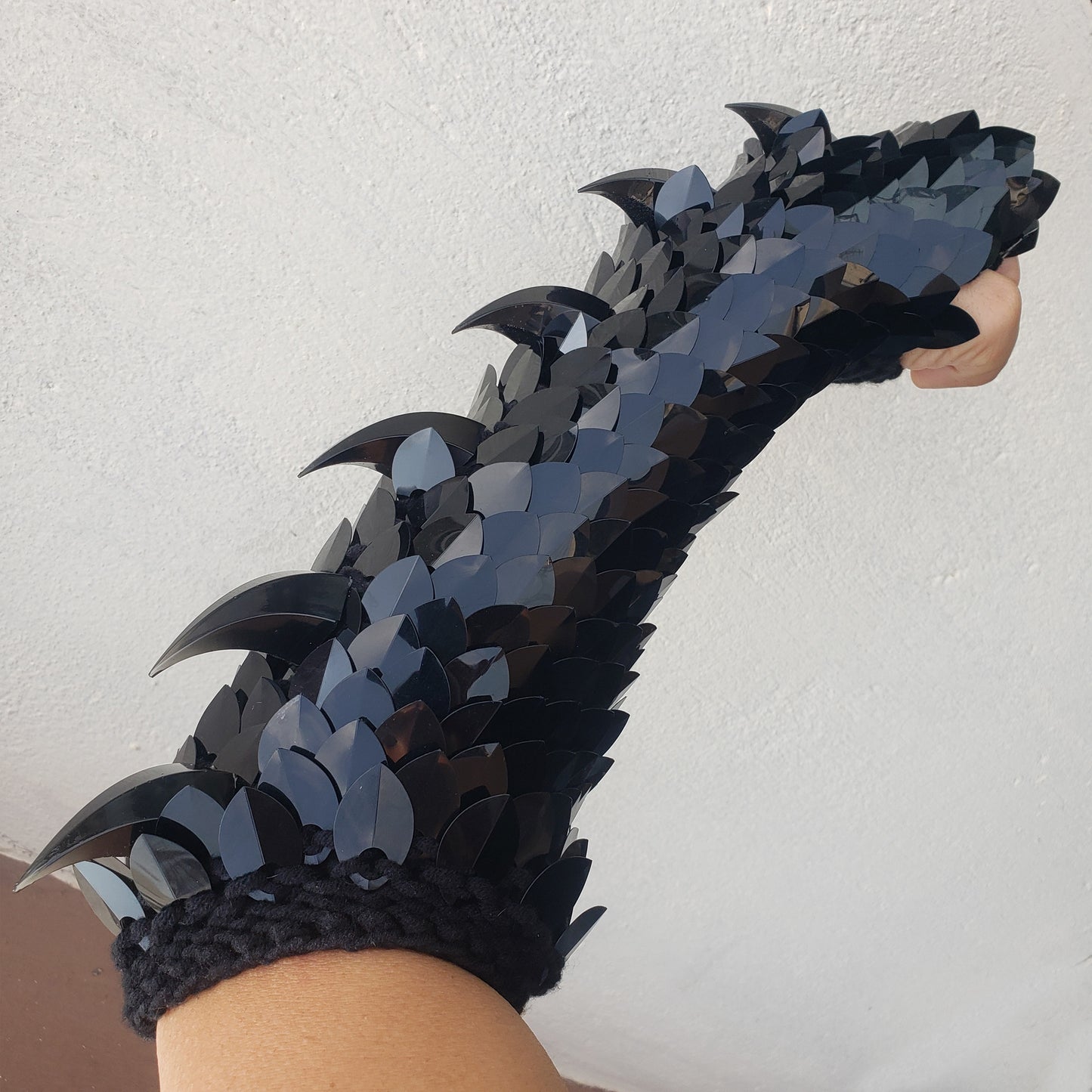 Knitted Scalemail Gauntlets Armor Scale maille Gloves with Dragon Claw,LARP Halloween Dragon Costumes