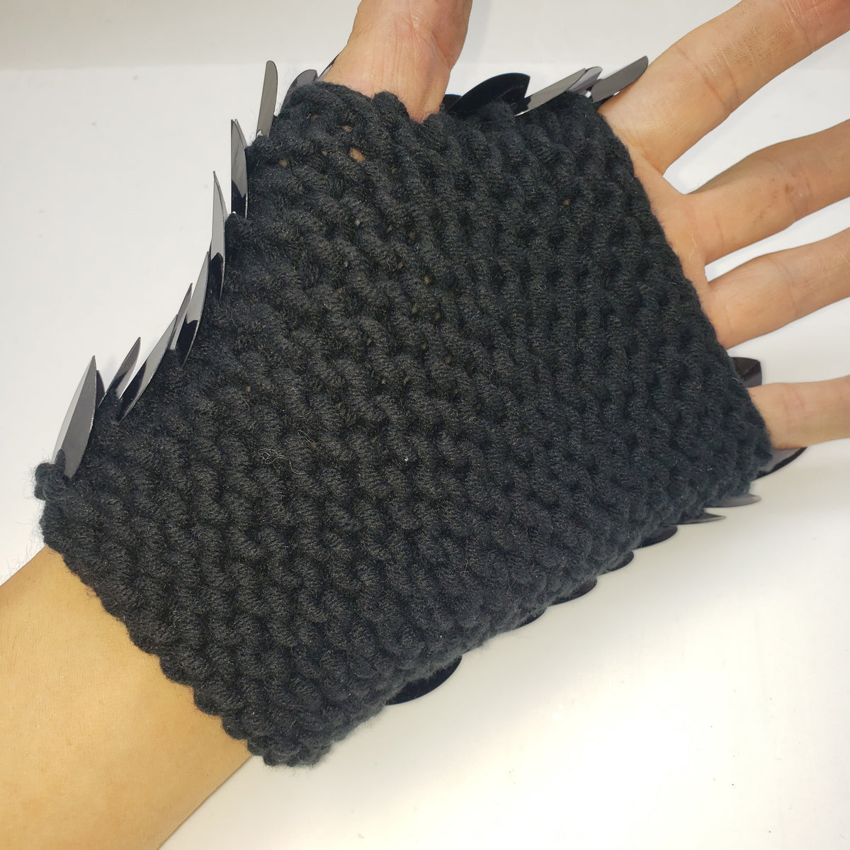 Glitter Black Knitted Scalemail Gauntlets - Dragon Scale Fantasy Armor Fingerless Gloves