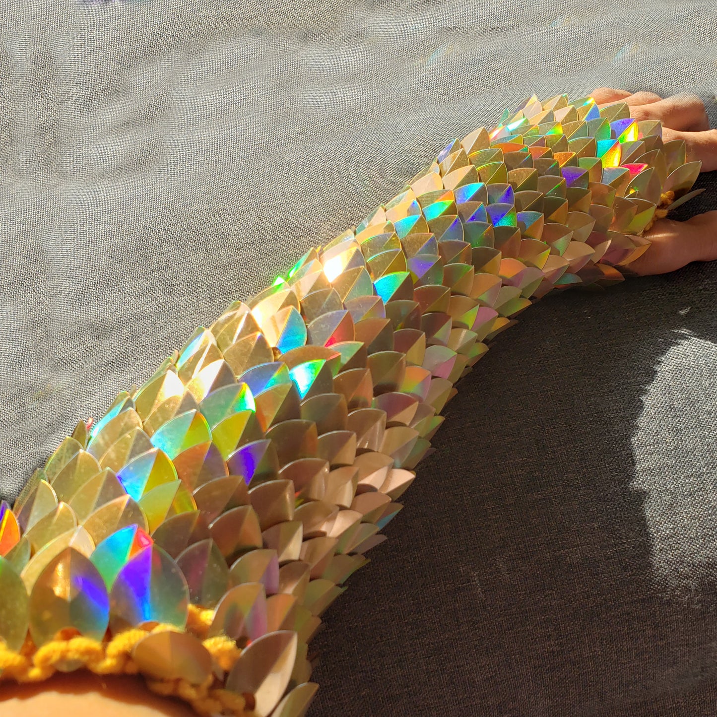 Iridescent Knitted Scalemail Gauntlets - Dragon Scale Fantasy Armor Fingerless Gloves