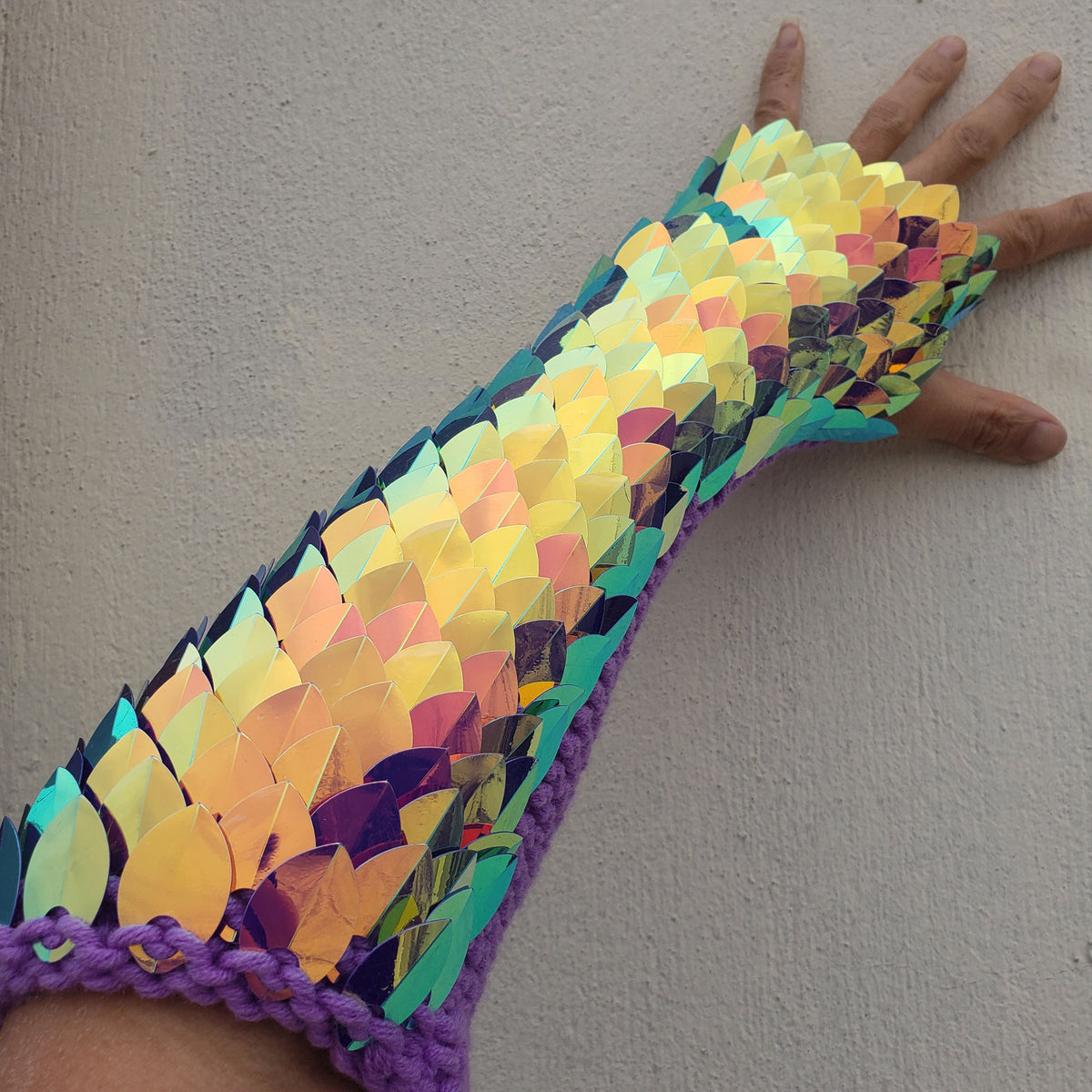 Iridescent Dragon Scale Gloves – Iridescent Knitted Scalemail Fantasy Gauntlets