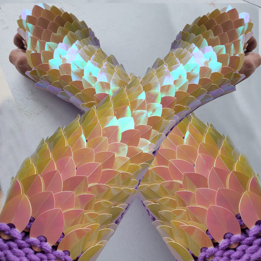 Festival Dragon Scale Knitting Gloves – Iridescent Knitted Scalemail Cosplay Gauntlets
