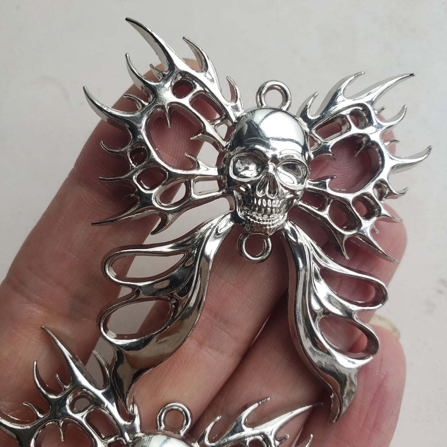 4pcs Cyberpunk Gothic Skull Bow Charms,Goth Grunge Punk DIY Jewelry Supplies Findings ,Thorn Butterfly Pendant,DIY Jewelry Accessories