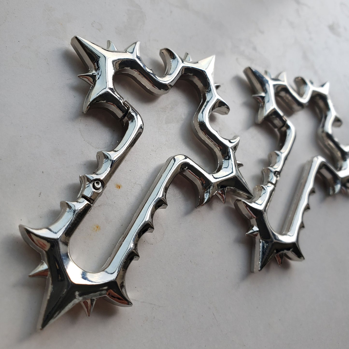 Y2K Gothic Thorn Cross Carabiner, Goth Keychain, Punk Bag Charms, Bulk DIY Hardware for Alt & CyberPunk Accessories,Jewelry Making Supplies